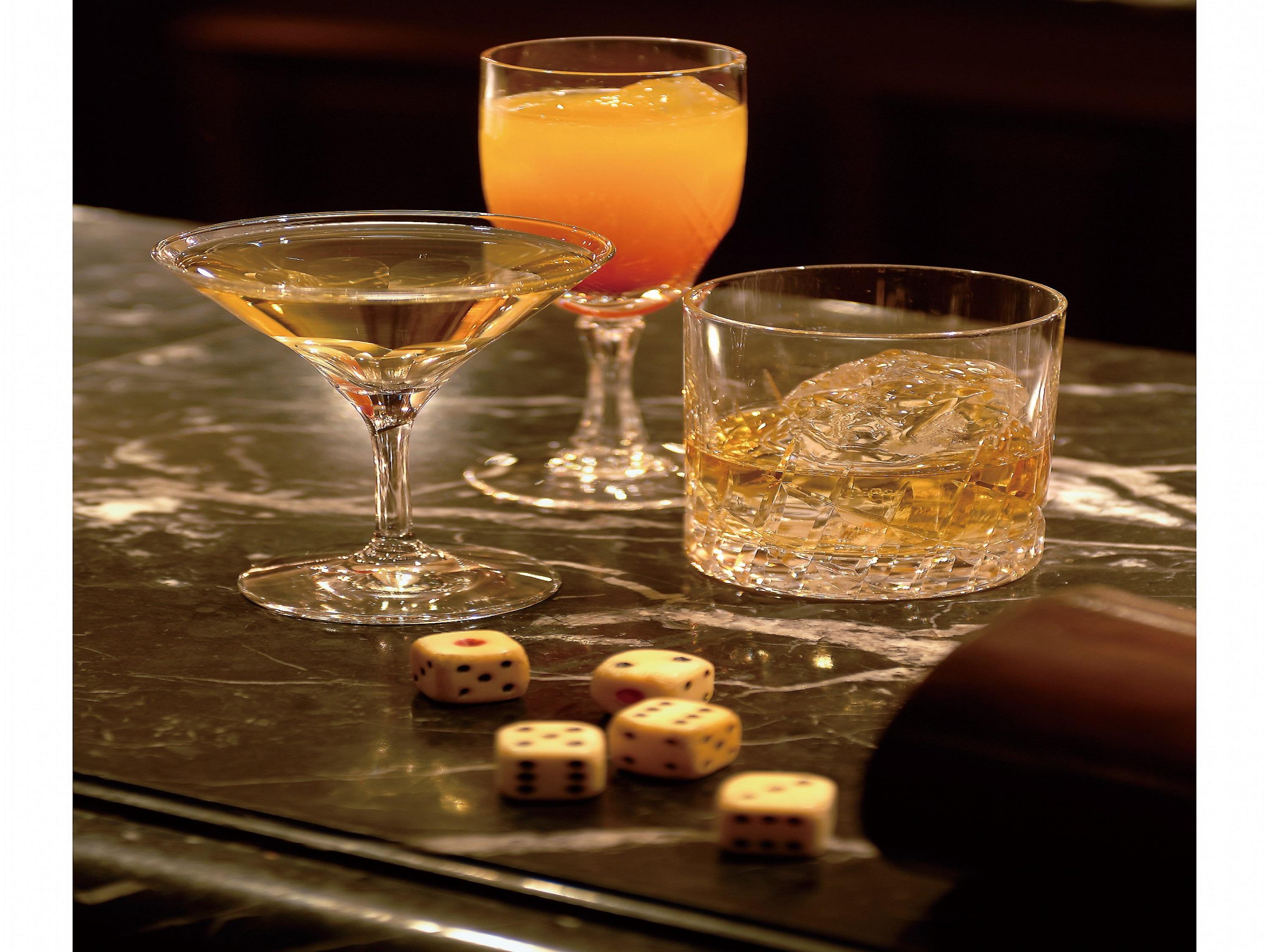 Hotel New Grand Yokohama  Exterior foto A martini, old fashioned and wine glass