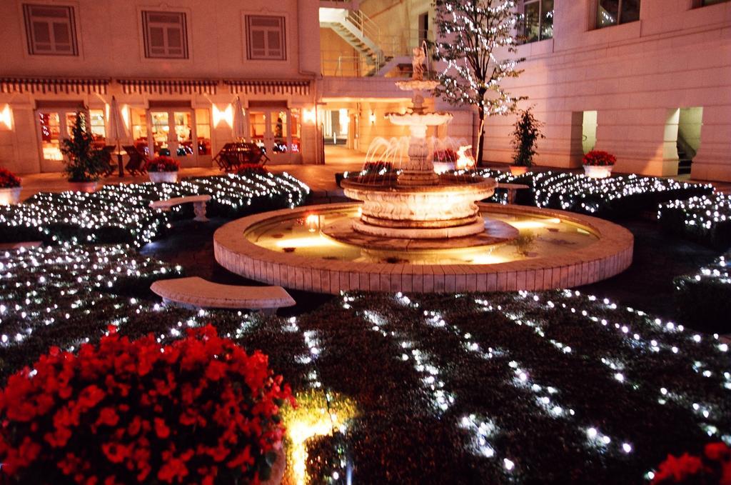 Hotel New Grand Yokohama  Exterior foto Fountain at the hotel
